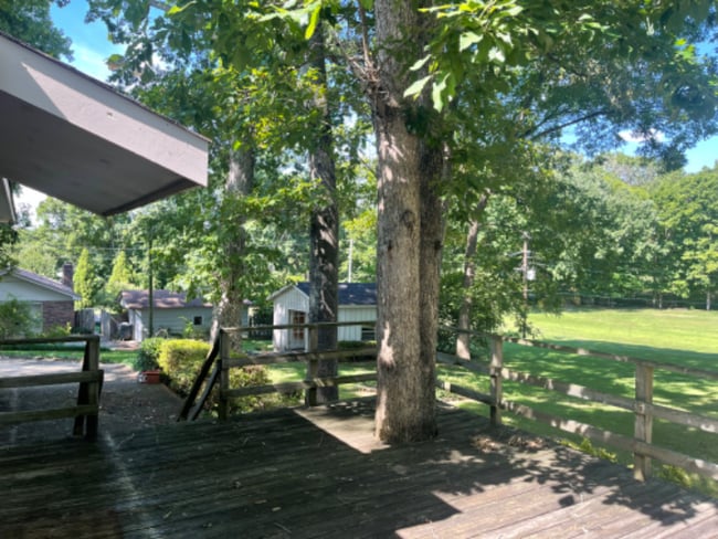 Photo - 2040 Alpine Dr