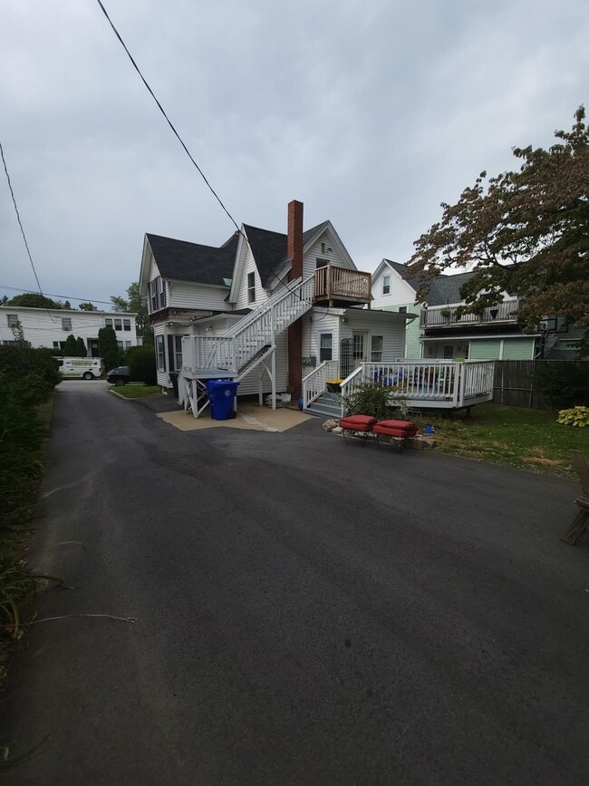 Photo - 721 Belmont St Unit 2