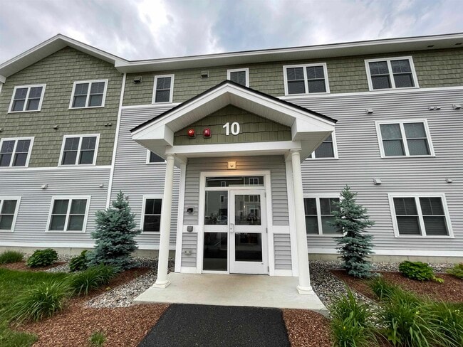 Building Photo - 10 E Ridge Dr Unit 304 Rental