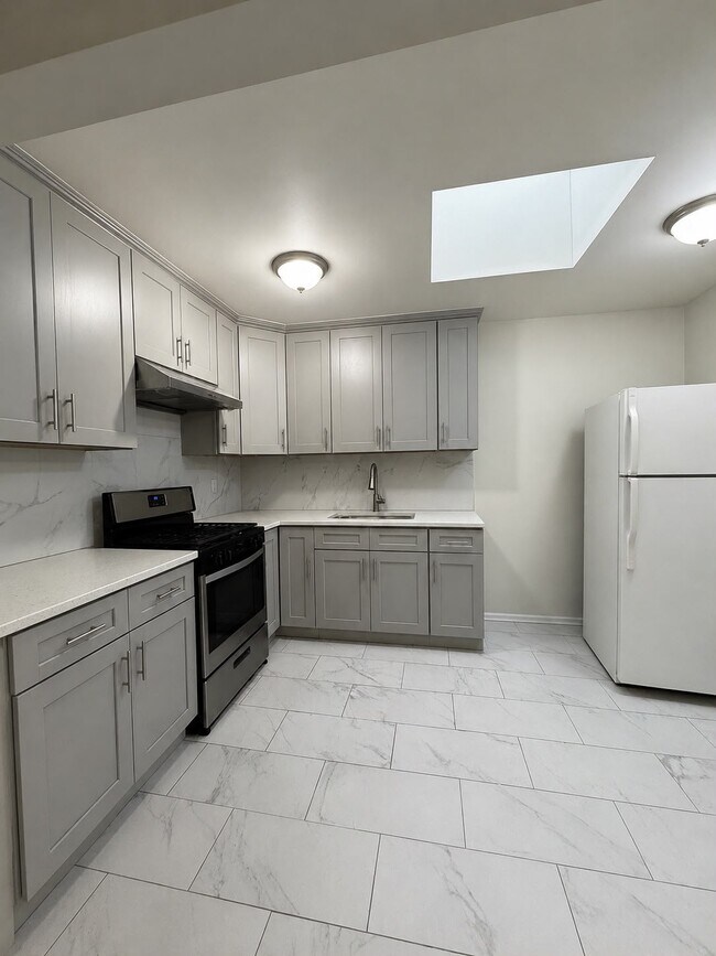 3223 105th St Unidad 3223 105 St