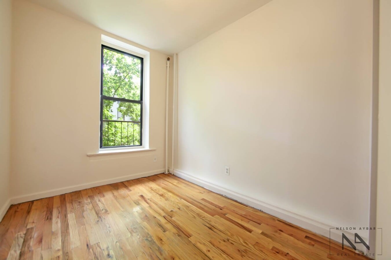 Photo - 767 Union St