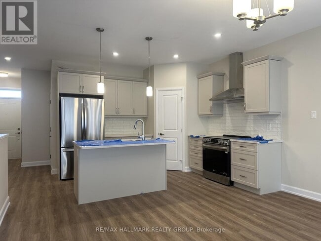 Photo - 1539 Flanders Rd