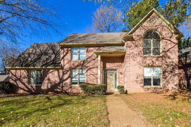 Building Photo - 8664 Meadow Green Dr