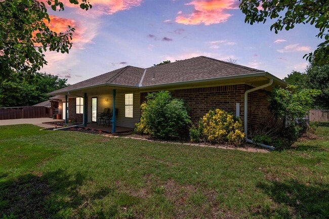 Building Photo - 1829 Ranchwood Dr Rental