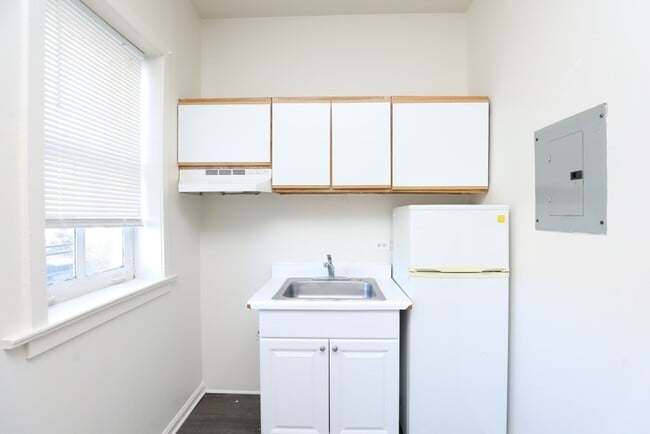 Photo - 3925 W Irving Park Rd Unit J01P