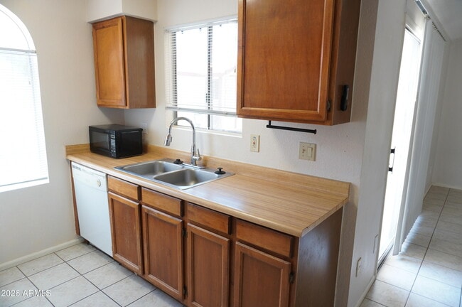 10610 S 48th St Unidad 2015