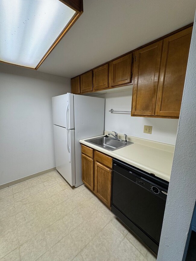 Photo - 2 bedroom, 2 bath condo on Southwest side ...
