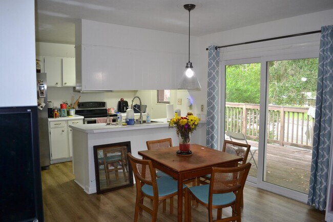 Photo - 412 Westwood Dr
