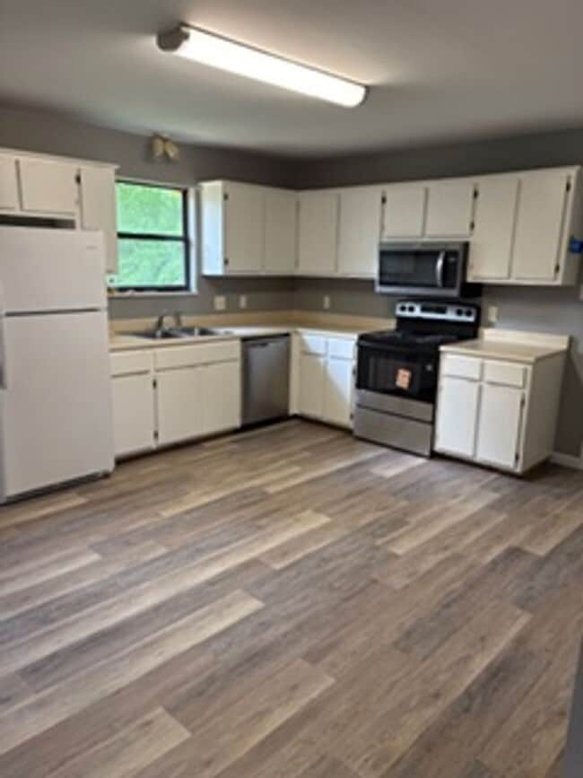 Photo - 2 Bedroom Condo Close to I-140 ( Pellissippi Parkway) Alcoa City services