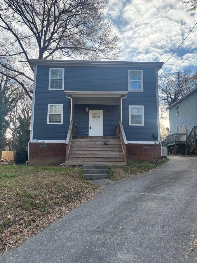 Photo - 559 Woodlawn Ave NW Unit B