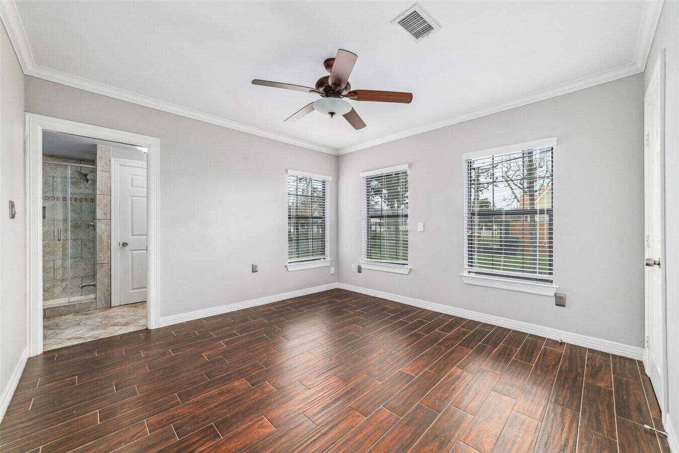 Photo - 5012 Irvington Blvd