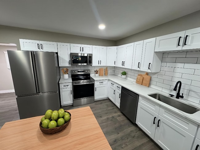 Photo - 173 Buchanan Ave