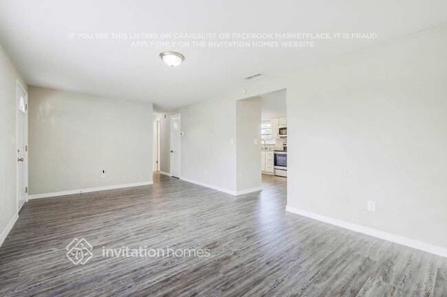 Photo - 8127 Kenwood Dr N