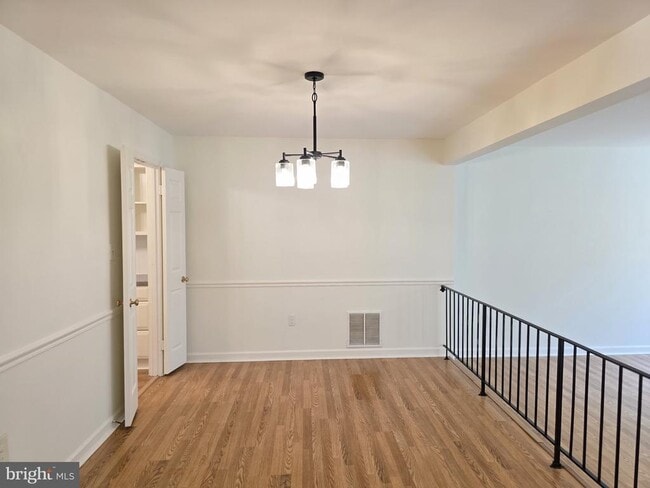 Photo - 5814 Tudor Ln