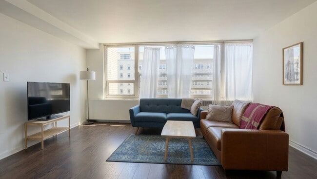 Photo - 3950 N Lake Shore Dr Unit 3950 N Lake Shore