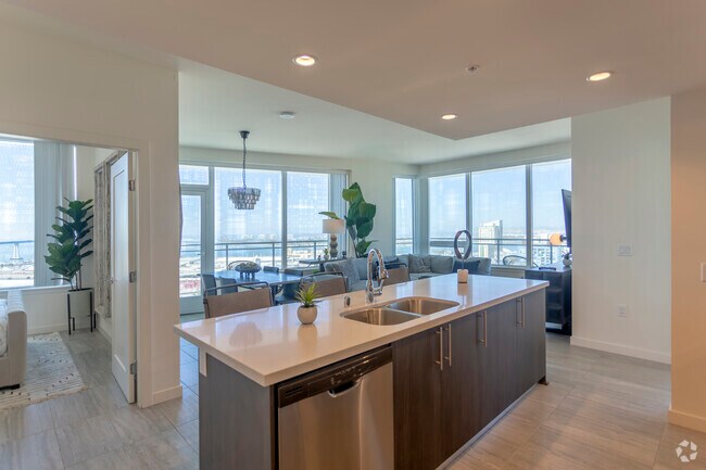 2 BR, 2 BA - 957 SF