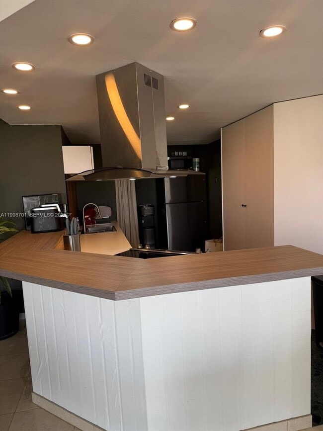 Photo - 19707 Turnberry Way Unit 28C