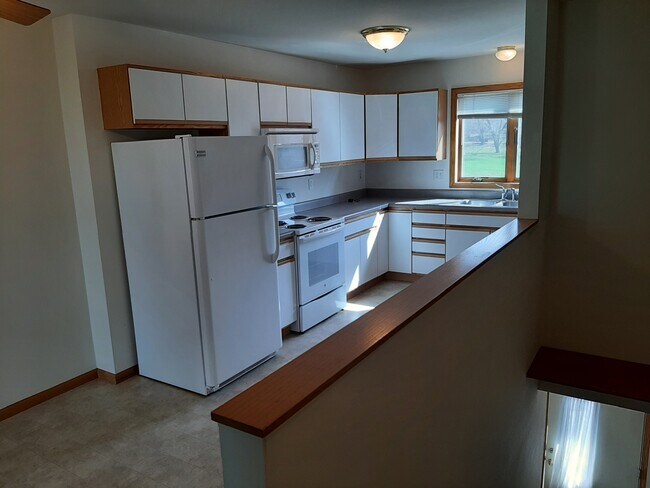 110 Maple Ct