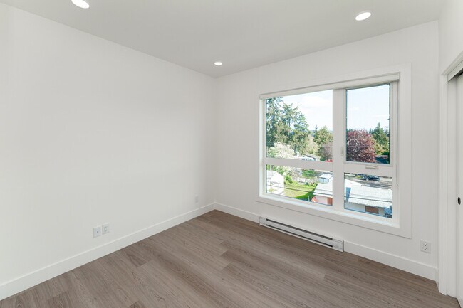 Photo - 809 Arncote Ave Unit 205