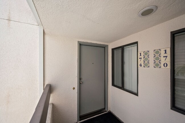 Photo - Stylish Condo in the Heart of Downtown San Diego’s Marina District Unidad 174