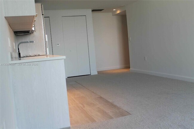 45 SW 9th St Unit 2809