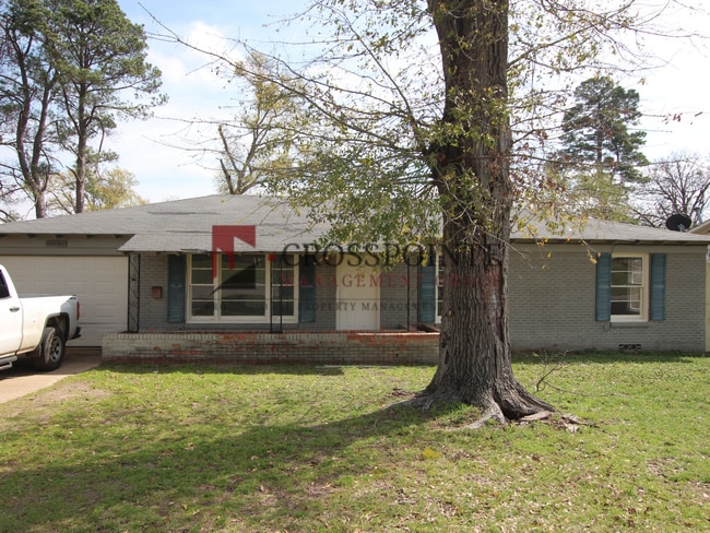 Building Photo - Coming Soon! 3 Bed 1.5 Bath Home Near TJC!