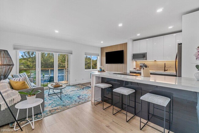 Photo - 1 br, 1 bath Condo - 261 NE 19th Ave Apt 14 Unidad Apt 14