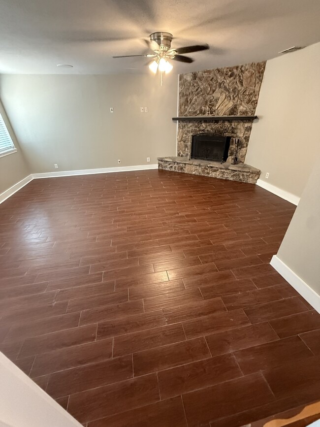 Photo - 2716 Devon Rd