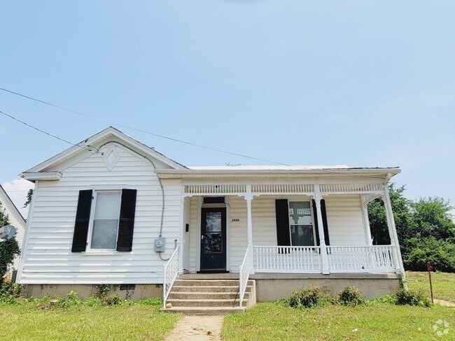 Building Photo - Bungalow with Large Yard Rental