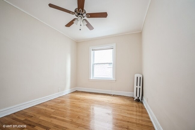 Photo - 4817 N Springfield Ave Unidad 1E