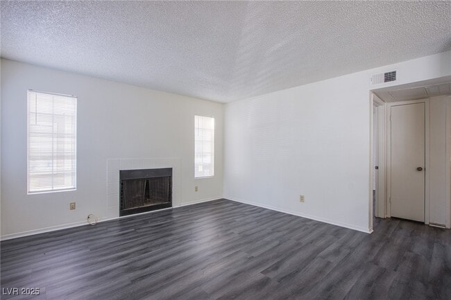 Photo - 2696 Jennydiane Dr
