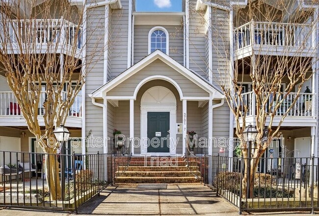 Building Photo - 3701 Cotswold Terrace