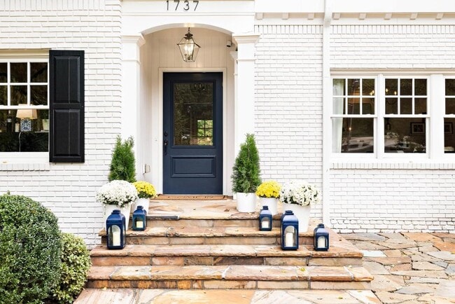 Photo - 1737 Barnesdale Way NE