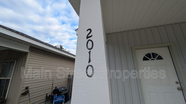 Photo - 2010 W Gregory St