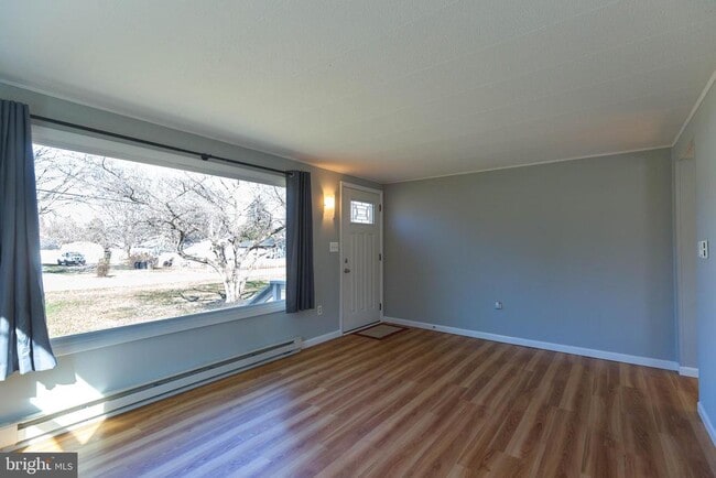 Building Photo - 148 Marie Dr