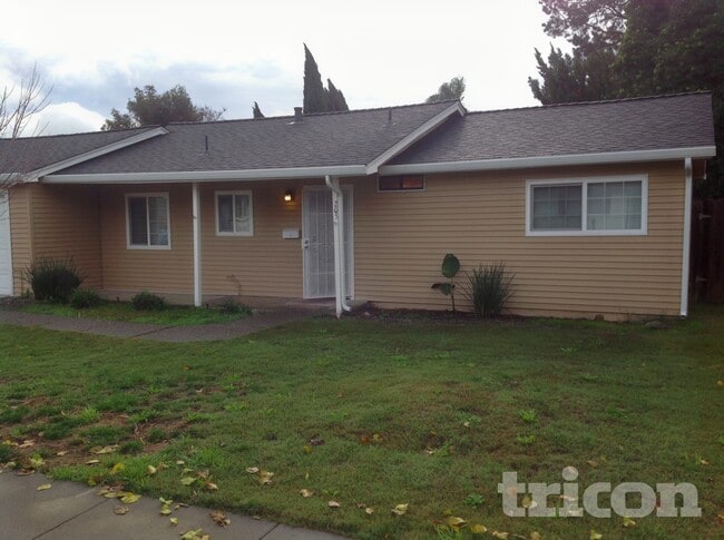 Photo - 205 Elwood St