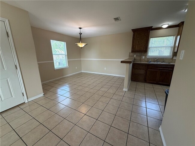 Photo - 622 Webb St