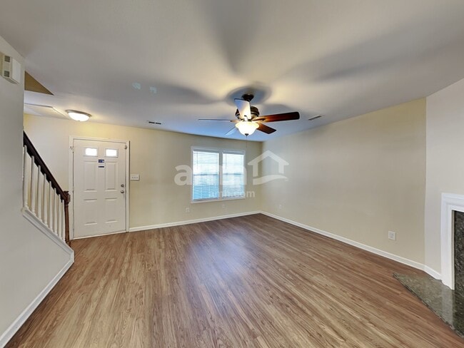 5516 Waverly Lynn Ln