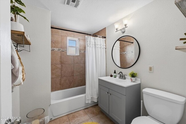Photo - 1324 E Orangewood Ave