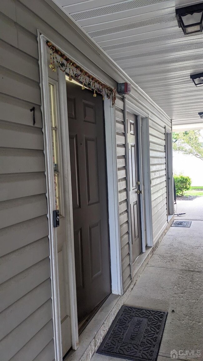 Photo - 7 Newburgh Dr