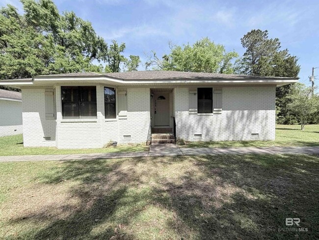 Building Photo - 106 S Beech St