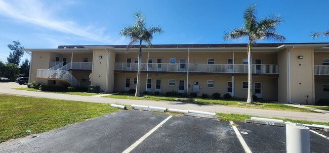 Building Photo - 3106 Harbor Blvd Unit 5B Rental