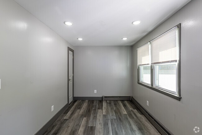 2BR, 2BA - Dining Room
