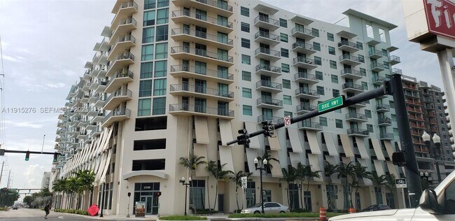 Building Photo - 140 S Dixie Hwy Unit 908