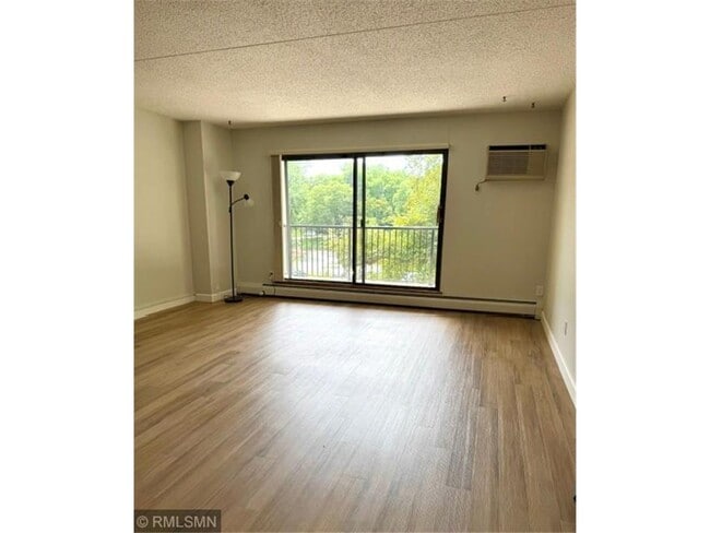 10511 Cedar Lk Rd S Unit 309