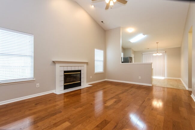 Photo - 1108 Newgate Cir