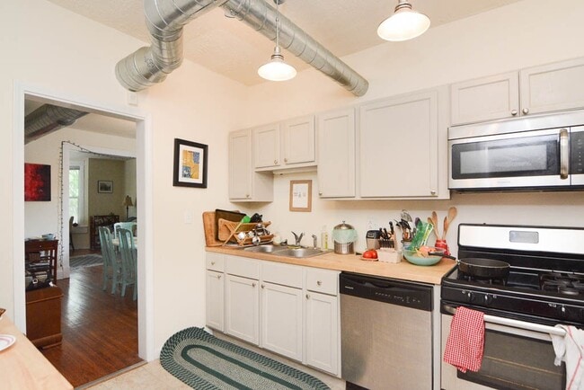 Photo - 3512 N Lincoln Ave Unit J05P