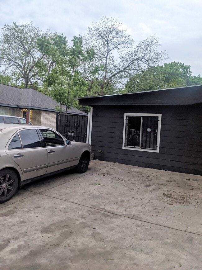 Photo - 1711 Ceralvo St