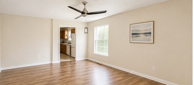 Photo - 701 W Walnut St