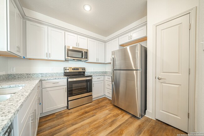 Photo - 10216 Eaglewood Nook